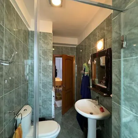 Mali Robit Apartamento